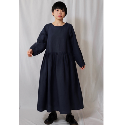 ぎこです♡archivio新品未使用品サイズ40ネイビーワンピ♡ リネンギャザーワンピース ネイビー SサイズMサイズ 着画はS