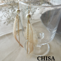 クリスタルとビーズのフープピアス☆ ピアス（フープ） chisato 通販