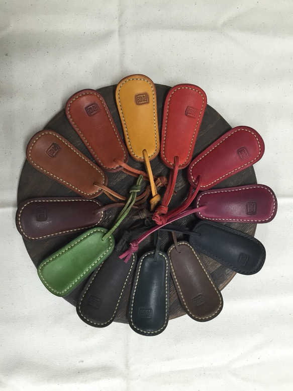 イタリア革 エルバマット使用の靴ベラ 1枚目の画像