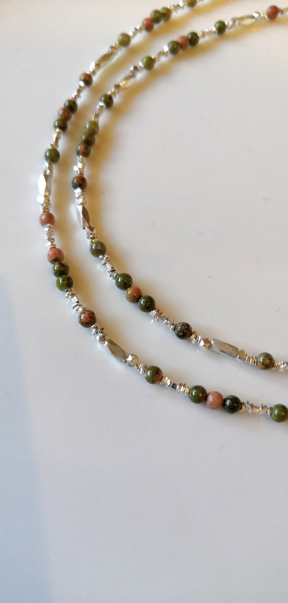 ユニカイト×カレンシルバーのロングネックレス