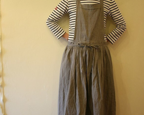 リネンギャザーエプロン Adele グレー ワンピース tumugi 通販 1056438