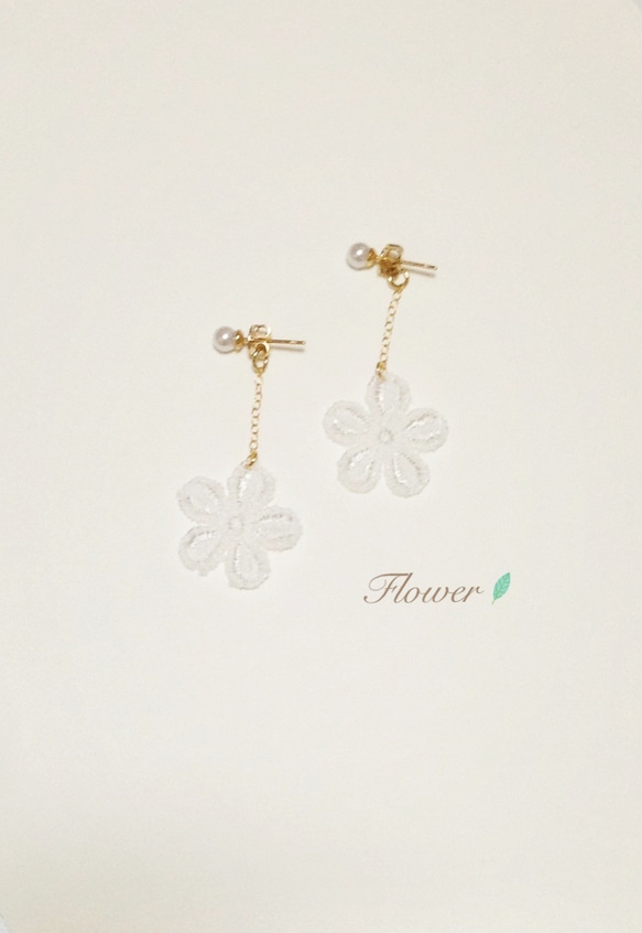 ピアス  Flower 1枚目の画像