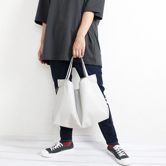 超軽量！！水に濡れても安心素材　A4横型フォーレトート　 9枚目の画像