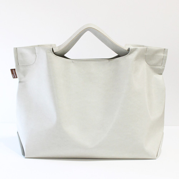 超輕！即使被水弄濕也安全的材料 Airy Tote L size Ivory 人造革製成（定做） 第2張的照片