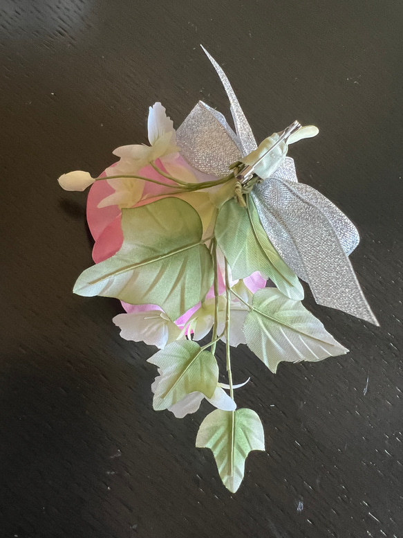 胡蝶蘭のコサージュ(ピンク色)　クリアケース付き 4枚目の画像