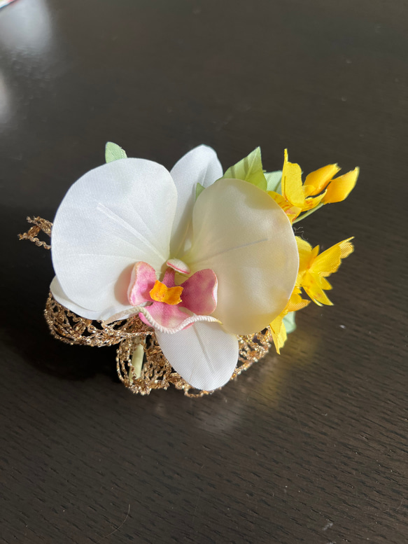 胡蝶蘭のコサージュ(ピンク)　クリアケース付き 1枚目の画像