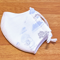 夏マスク!!シングルガーゼをかけたJapanese猫さんの柄の蚊帳生地と白色の２重ガーゼの立体マスク　(不織布入り)青 4枚目の画像