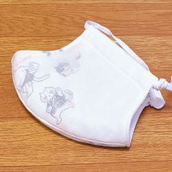 夏マスク!シングルガーゼをかけたJapanese猫さんの柄の蚊帳生地と白色の２重ガーゼの立体マスク　(不織布入り)ピンク 3枚目の画像