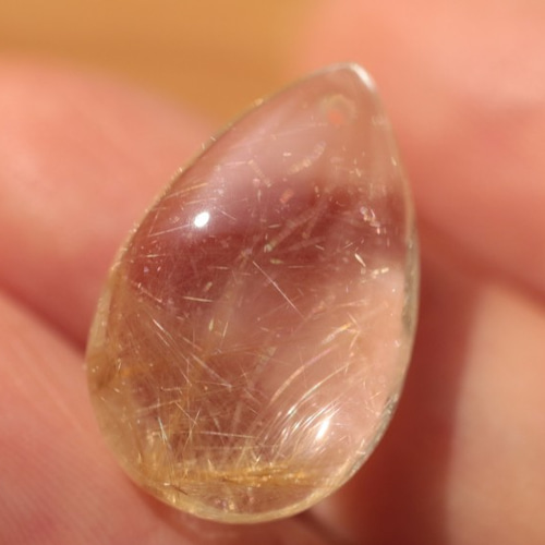 大粒ルチルクォーツ ペアシェイプ 穴あき