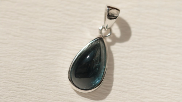インディゴライト　ブルートルマリン　希少　10月誕生石　宝石質　小粒　ペンダントトップ　シンプル 6枚目の画像