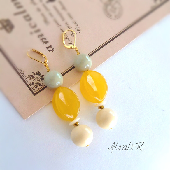 再3》Fruto amarillo　アンティークピアス 1枚目の画像