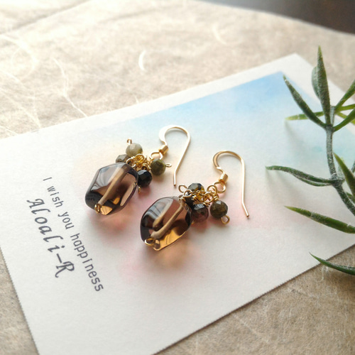 Sold】とけ始めた氷のピアス 14kgf ◇ スモーキークォーツピアス x森色  