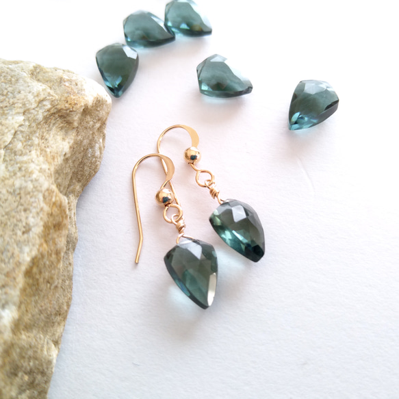 14kgf マラカイトとモスアクアマリンのピアス Sold☆再販×⑥】モスアクアマリンカラー ハイドロクォーツピアス14kgf