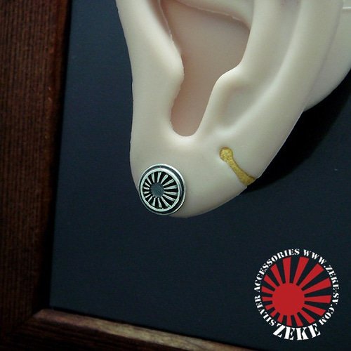 旭日〔キョクジツ〕ピアス （日章旗 旭日旗） ピアス（スタッド・一粒