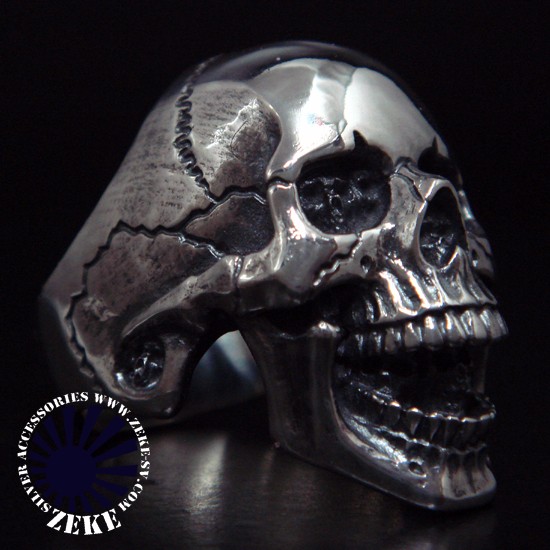 魂を継ぐ者〔タマシイヲツグモノ〕　（髑髏　スカル　頭蓋骨）