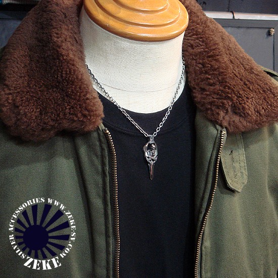 ハンターオブスカルペンダントトップ　（髑髏　ドクロ　ダガー）