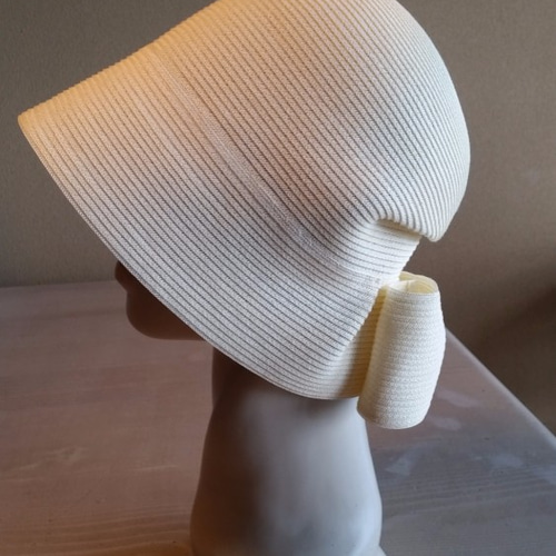 ペーパー・ブレードのリボンクロッシェ(ホワイト)［再販］ ハット