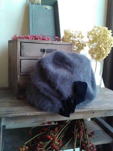 アンゴラ･ファーのニット帽(チャコールグレー)［再販］