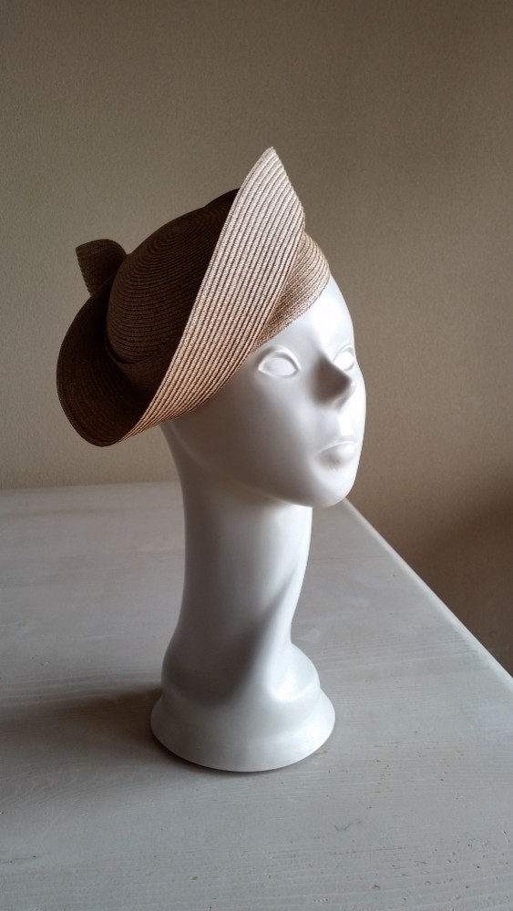 ペーパー・ブレードのヘッドドレス「砂丘」