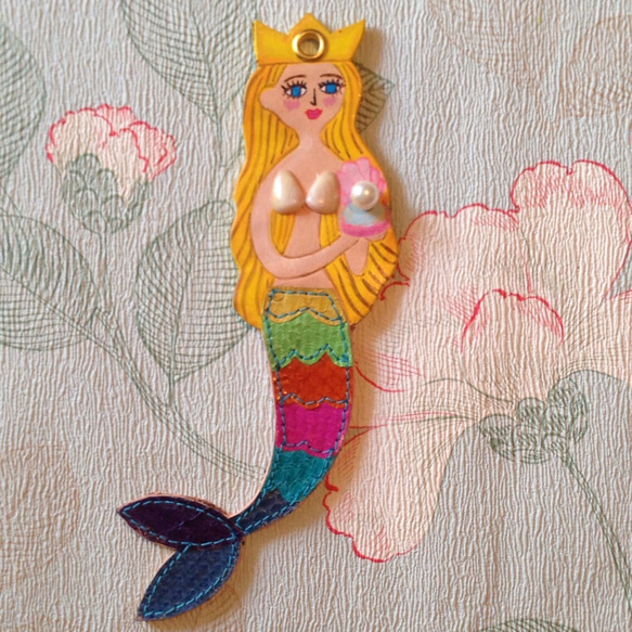 真珠貝を持った人魚姫のバッグチャーム 3枚目の画像