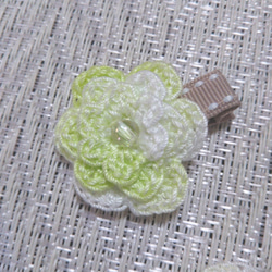 パステルカラーお花のヘアクリップ  手編み  ２個セット  送料無料 3枚目の画像