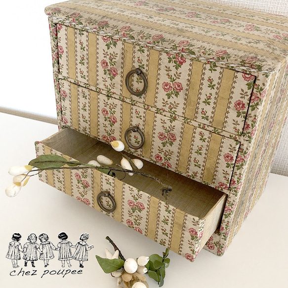 アンティークカルトナージュ小花柄の引き出し付BOX
