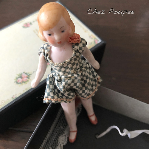 アンティーク ドイツのビスクドール チェックのドレス その他人形 chez