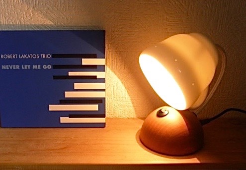 テーブルランプ　( かつら材 )　KW-041