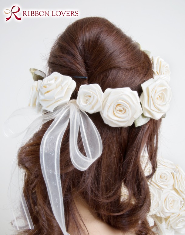 【オーダー受付】リボンの薔薇の花冠(パールホワイト)