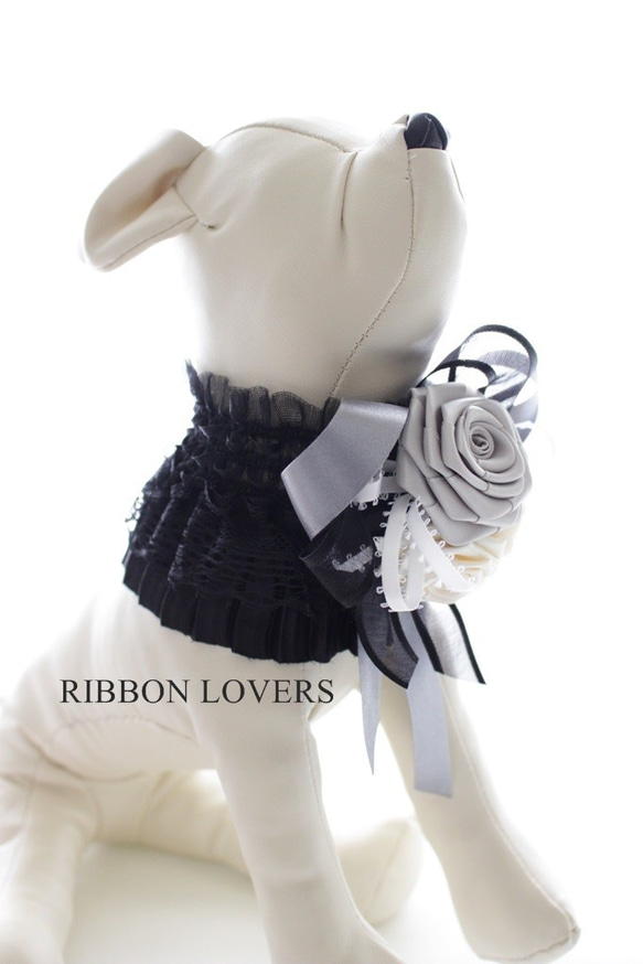 リボンの薔薇の犬・猫アクセサリー(首飾り・ネックレス)ブラック① 4枚目の画像