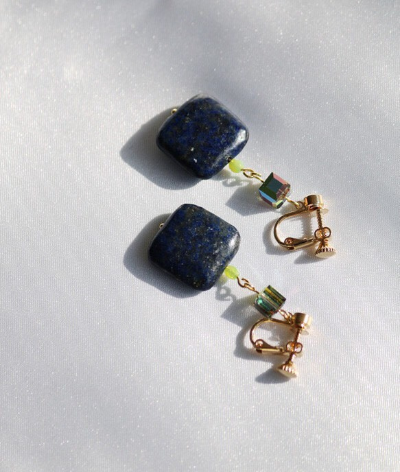 Square square (Earrings) 第3張的照片