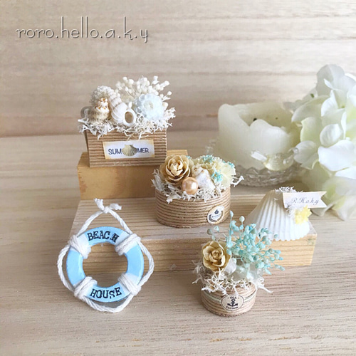 イギリス　ミニチュア　陶器製　花束の置物　ドールハウス イギリスミニチュア陶器製花束の置物ドールハウス - 小物