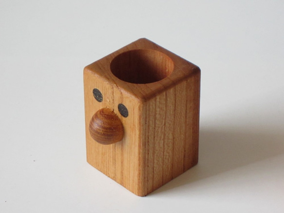 シャチハタキャップレス対応□玄関ドア用 ハンコ・ペン立（穴径25