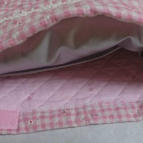 座布団タイプの防災頭巾カバー☆生成ピンクチェック×ミニさくらんぼ