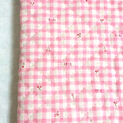 座布団タイプの防災頭巾カバー☆生成ピンクチェック×ミニさくらんぼ