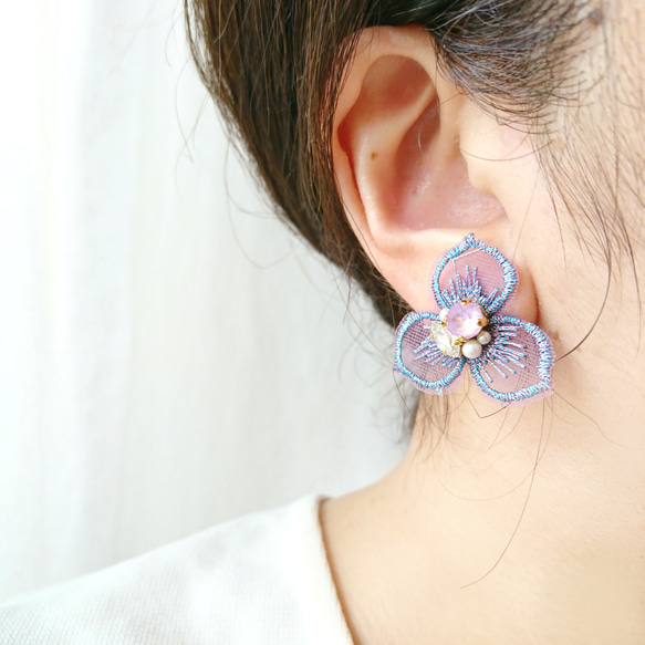 繡球花蕾絲耳環/耳環（黑色） 第6張的照片