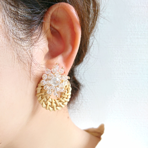 珠飾凸圓形寶石和藤條耳環/穿孔耳環 第5張的照片