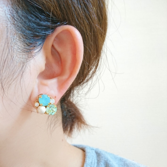 綠色寶石耳環（穿孔耳環） 第3張的照片