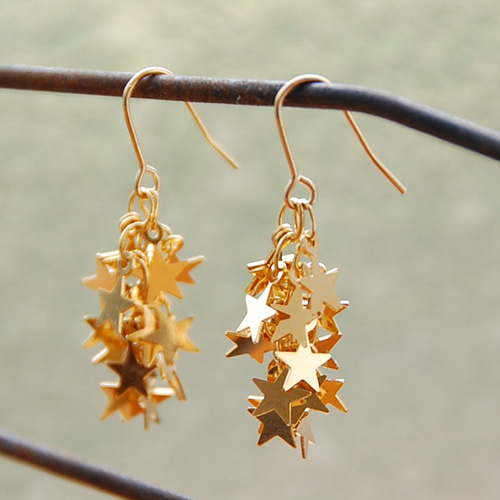 再販】星いっぱいピアス(イヤリング) ピアス（フック・チェーン