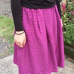 紫のふんわりスッキリしたギャザースカート　アンティーク着物のリメイク 4枚目の画像