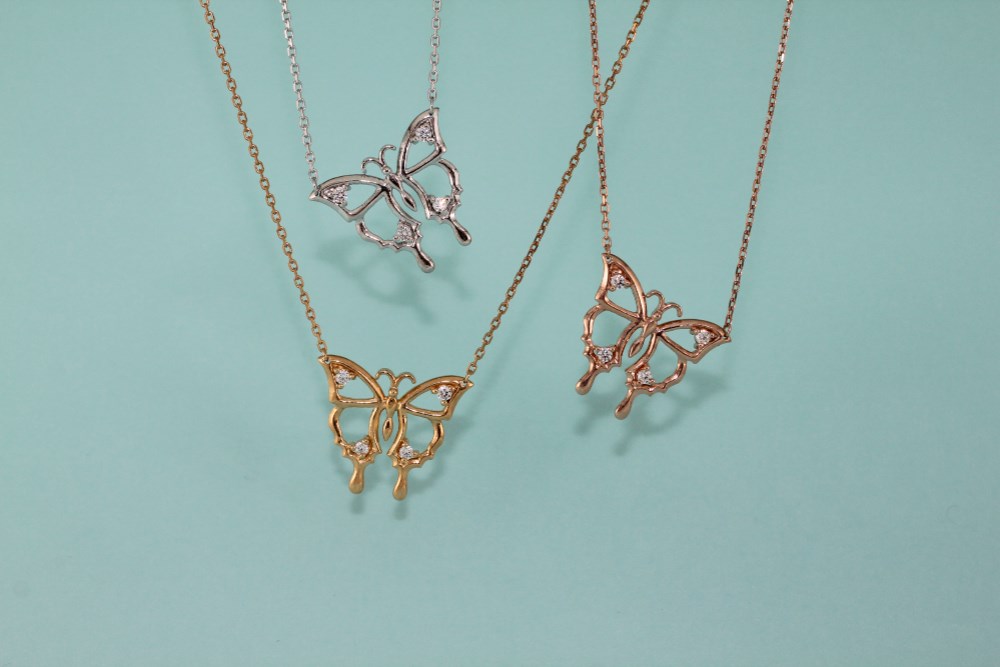 蝶々ネックレス☆