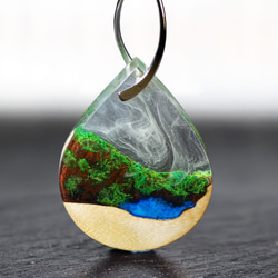 完売【送料無料】Coastal cliff/Pendant ウッドレジンジュエリー 1枚目の画像