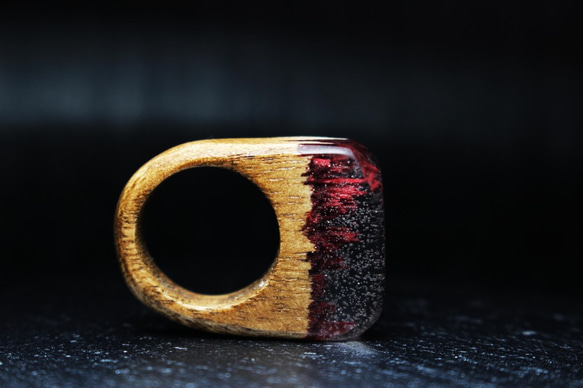 【送料無料】Deep Red～Resin Wood Ring～ 3枚目の画像