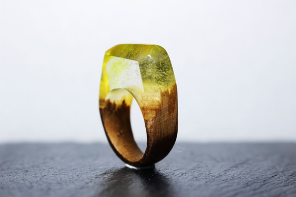 【送料無料】Yellow Sky ～Resin Wood Ring～ 2枚目の画像