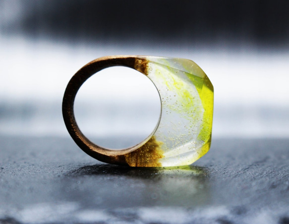 【送料無料】Yellow Sky ～Resin Wood Ring～ 4枚目の画像