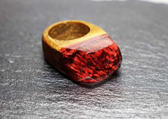 【送料無料】Deep Red Mountain ～Resin Wood Ring～ 5枚目の画像