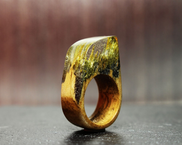 【現品限り40%off 送料無料】Gold Cypress～Resin Wood Ring～ 2枚目の画像