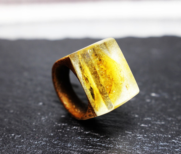 【送料無料】Fortune Citrin ～Resin Wood Ring～ 3枚目の画像