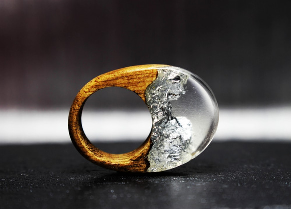 【現品限り40%off 送料無料】Modern Foil/Silver ～Resin Wood Ring～ 3枚目の画像