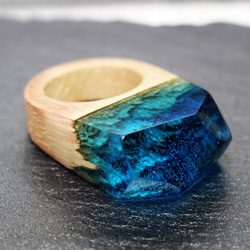 【現品限り 送料無料】Ocean Blue～Resin Wood Ring～ 4枚目の画像